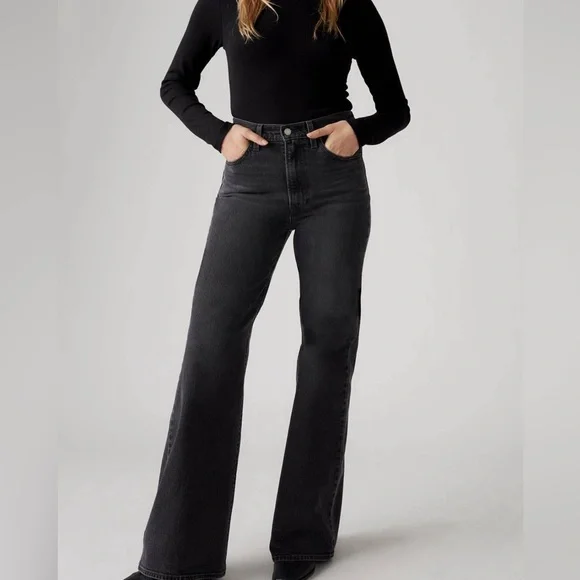 Levi’s women’s ribcage bell 34” inseam - Picture 1 of 4